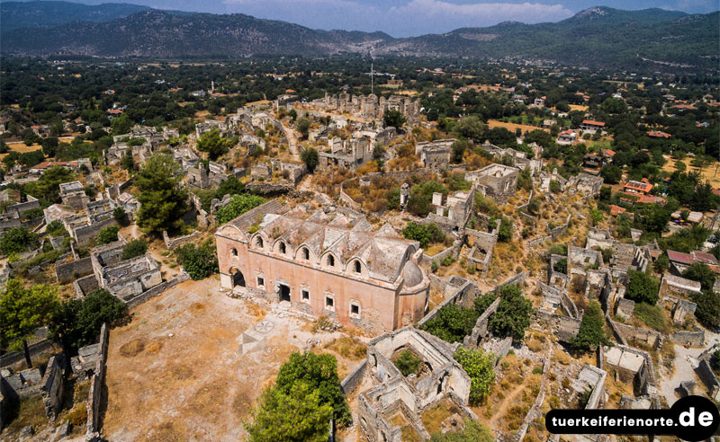 Architektonisches Gebäude in Kayaköy